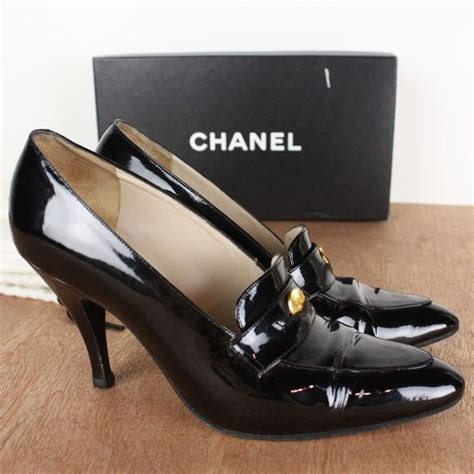 chanel vintage shoe